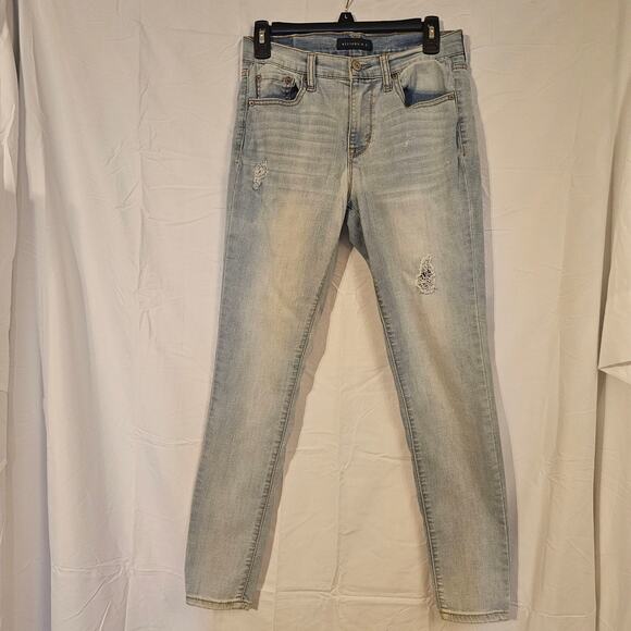 Aeropostale Women's Jeans sz 6 Distressed style - Picture 1 of 5